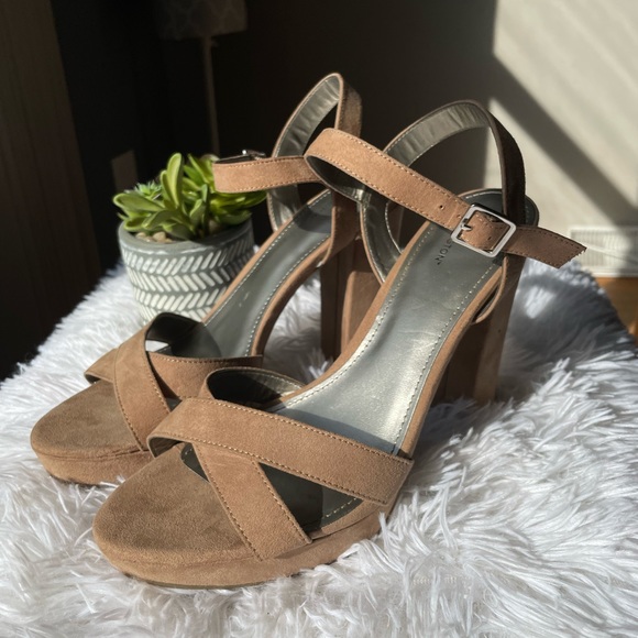 Worthington Taupe Suede Ankle Strap Heels - Picture 2 of 9